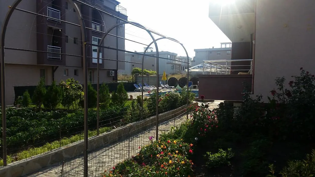 Dimitrov Apartments 布尔加斯